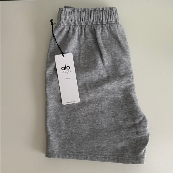 NWT Alo Yoga Accolade Sweat Short Size XS - Picture 5 of 10